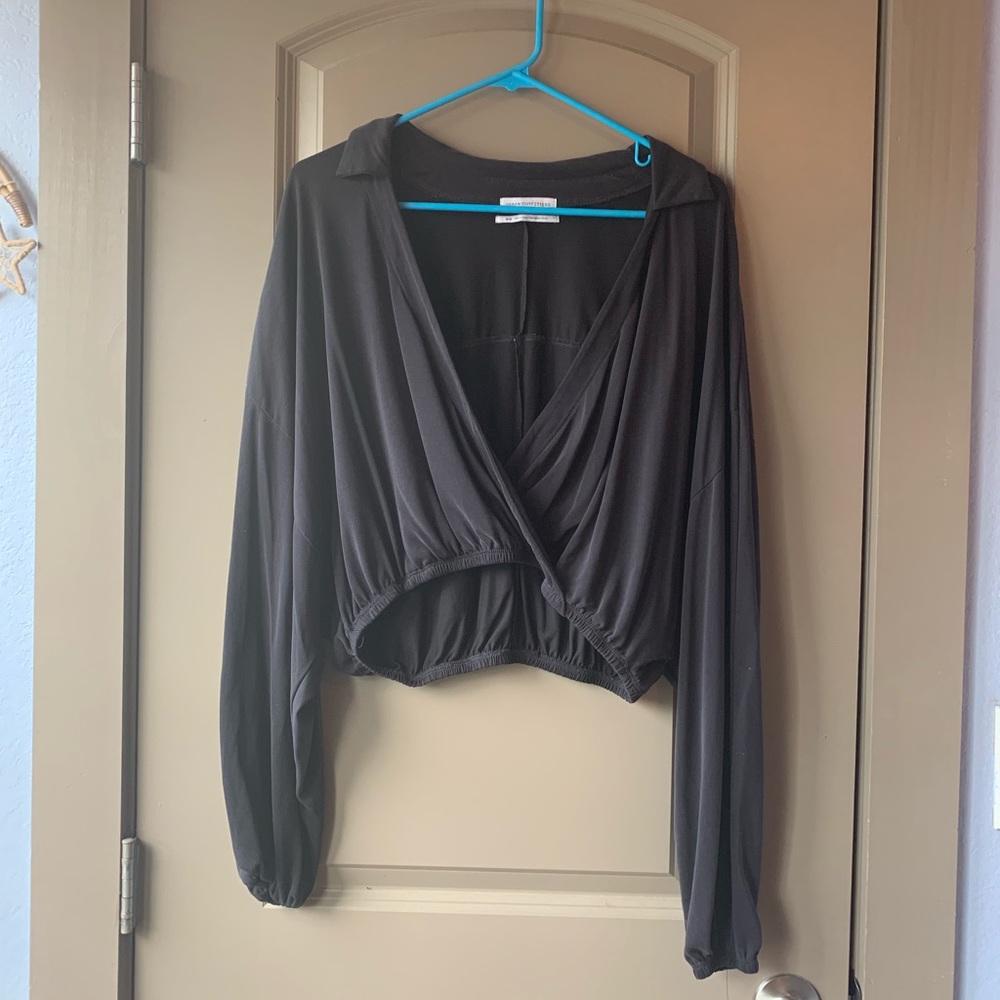 UO Collared Crop Top